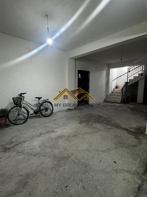 Shtepi Private per Shitje Afer Spitalit Durres