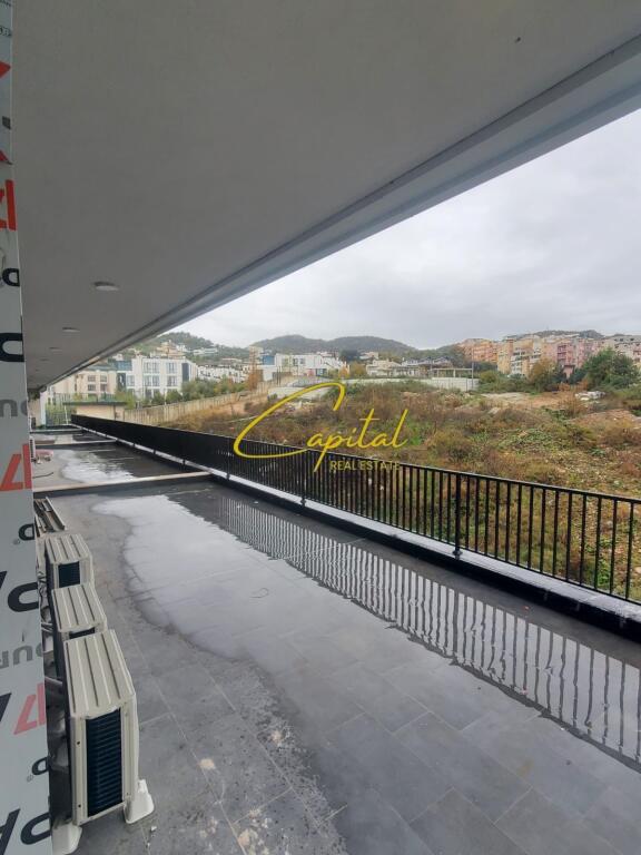 APARTAMENT ME QERA 2+1 LIQENI I THATE 1.300 EURO