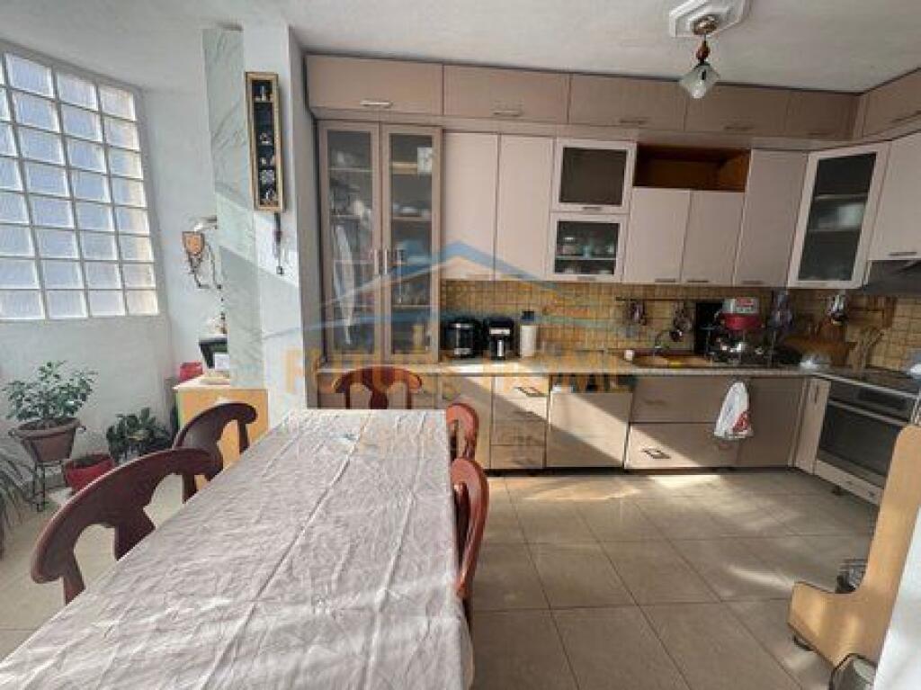 In vendita, Appartamento 2+1+2, Kodra Diellit, Tirana.