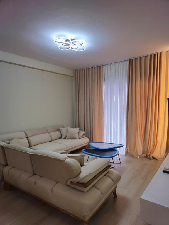 APARTAMENT 2+1 + PARKING PER QERA TEK ZONA LIQENIT