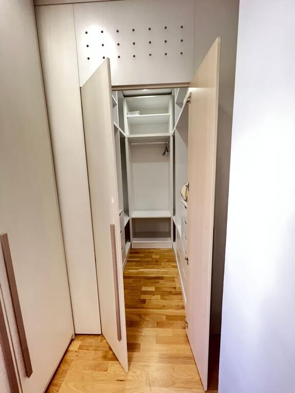 Apartament 2+1 tek Sheshi "Skëndërbej" pranë pallatit “Galeria”