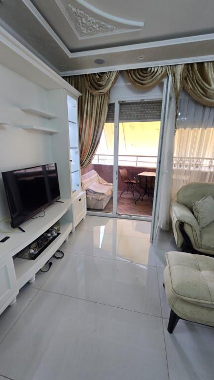 Vendesi in vendita 2+1+2 di lusso a Oxhaku