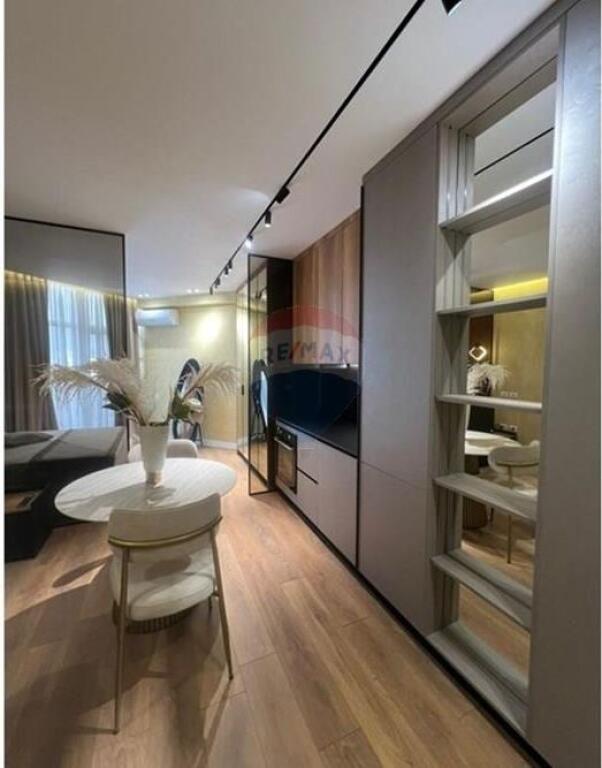 Super Studio Apartament per shitje në Qendër!