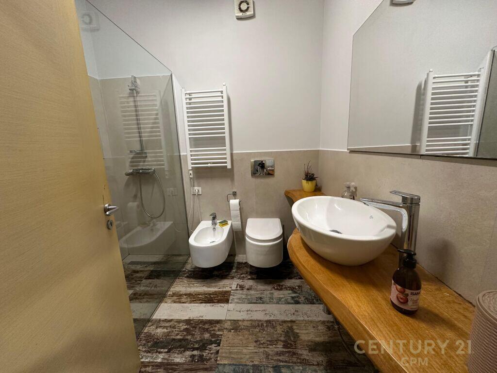 Apartament 3+1+2 Per Shitje Tek Hipoteka! 250,000 €