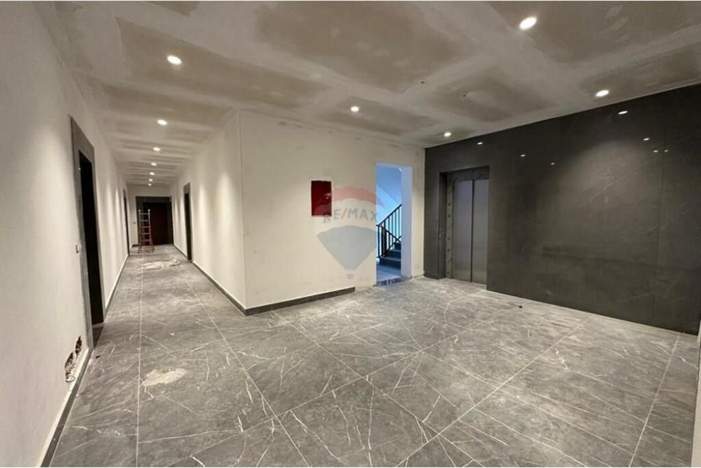 Shitet apartament 2+1+2 në kompleksin Eagle Residence