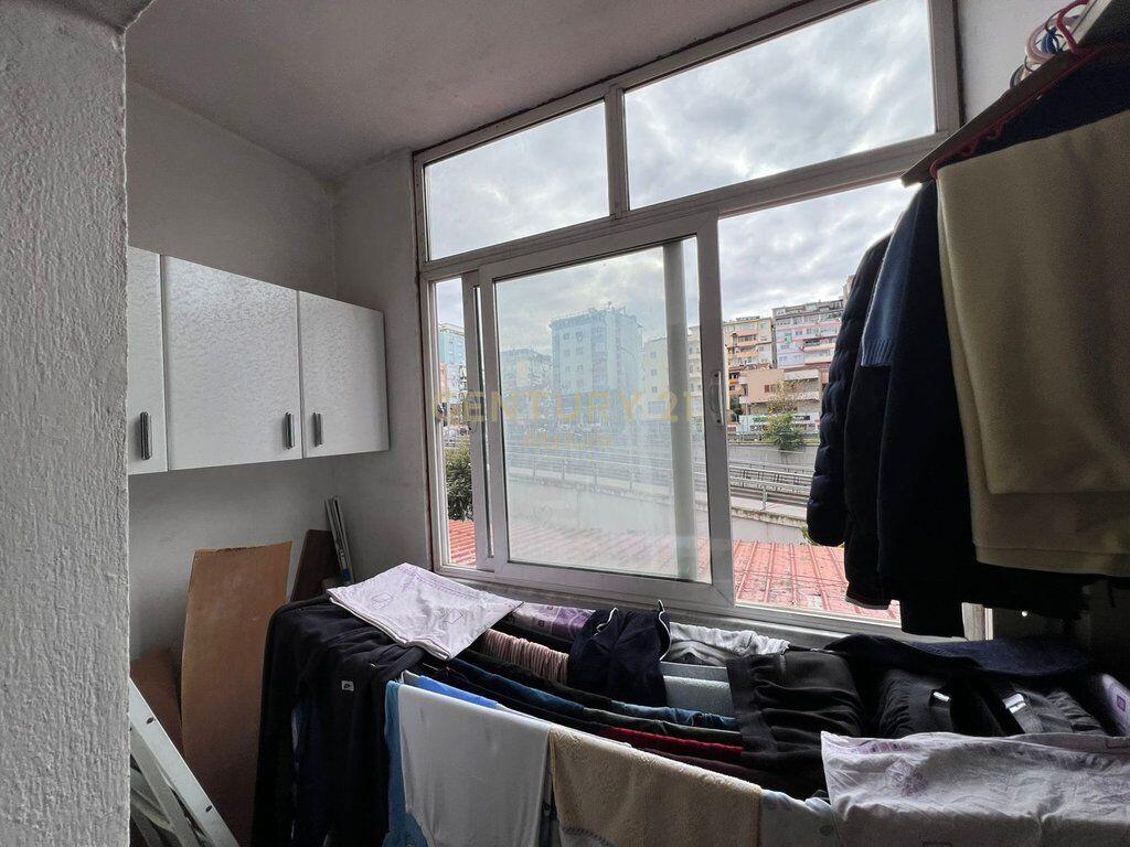 SHITET APARTAMENT 1+1 ME DY BALLKONE DHE DEPO PRANE KRISTAL CENTER