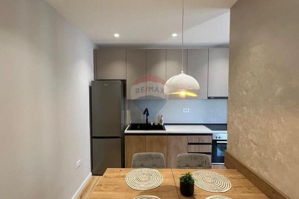 Apartament 1+1 me qira – Rruga Sali Butka (tek ish-UET)