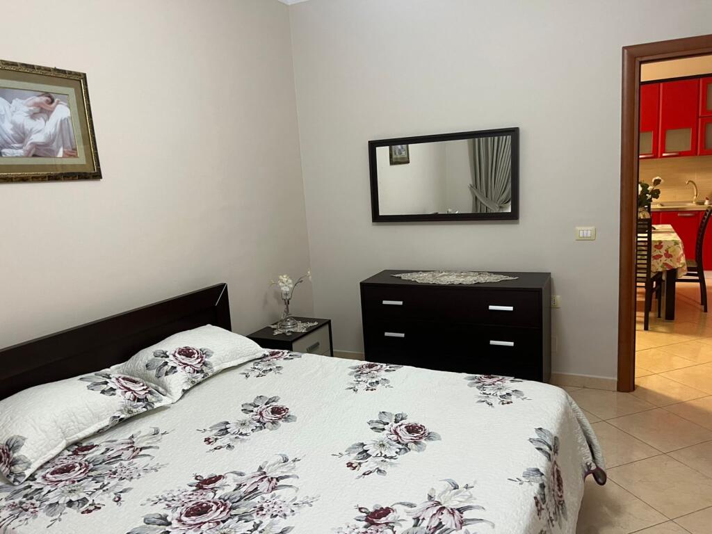 Jepet Apartament me qera