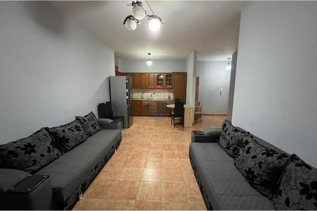 Apartament per qira 1+1 tek Qendra Kristal