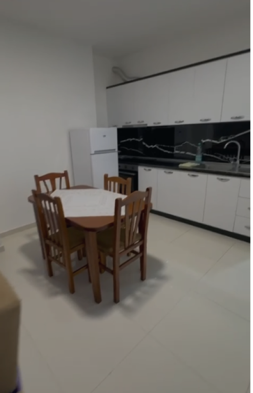 Shitet Apartament 2+1 ne Fresk