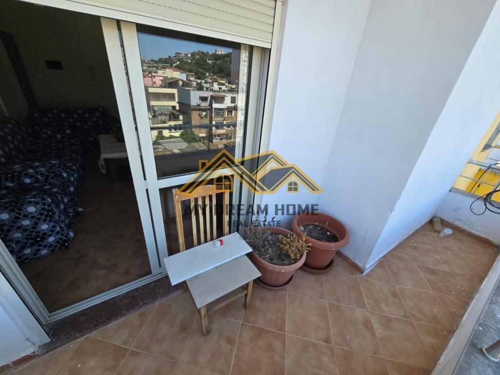 APARTAMENT 2+1 TE DREJTORIA E POLICISE,DURRES PER SHITJE