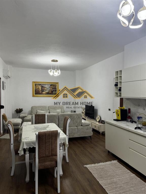 Shtepi Private per Shitje Afer Spitalit Durres