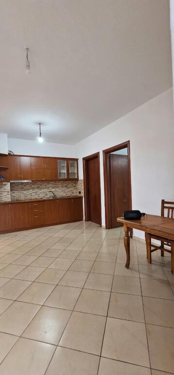 🏡 SHITET APARTAMENT 2+1 PALACE HOTEL PLAZH DURRËS