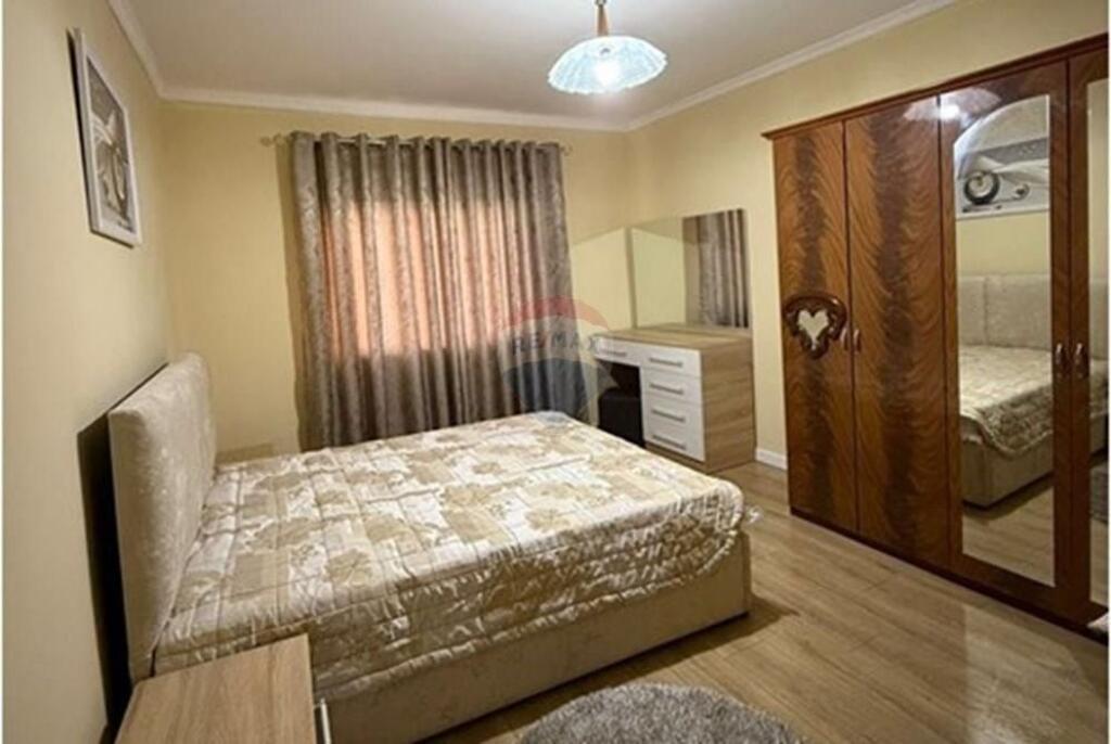 Apartament - Për Qira - Rruga Ali Demi, Tiranë