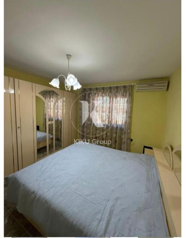 2+1,furnished 4th floor apartment building without elevator,near red school,600 euros