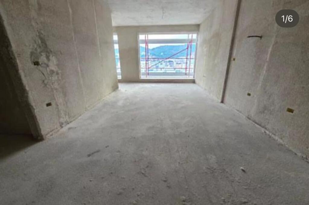 Shitet Apartament 1+1 te Rezidenca White Tower, Komuna Parisit!