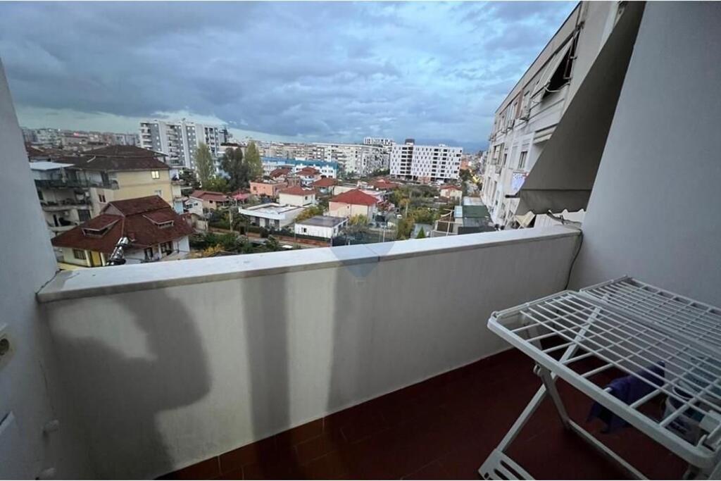 Apartament 1+1 Qëndra Kristal