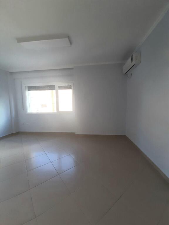 📌 Jepet me qira apartament 2+1 pranë Toptanit