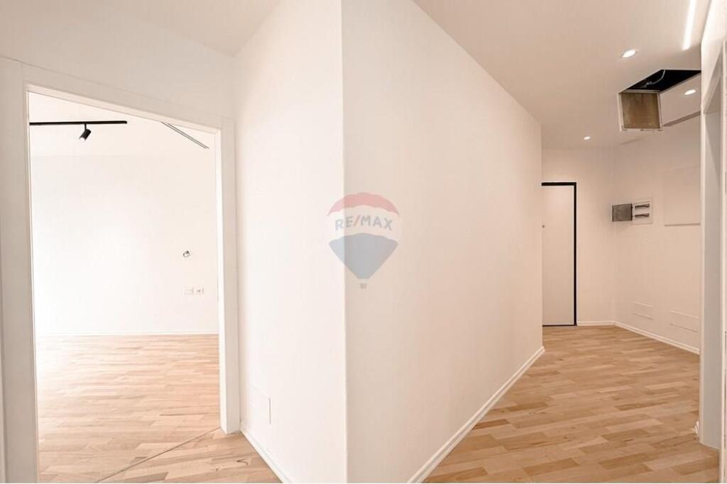 APARTAMENT 2+1 ME PAMJE LIKU