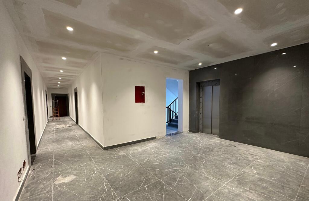 Shitet apartament 2+1+2, Ish-Dogana!