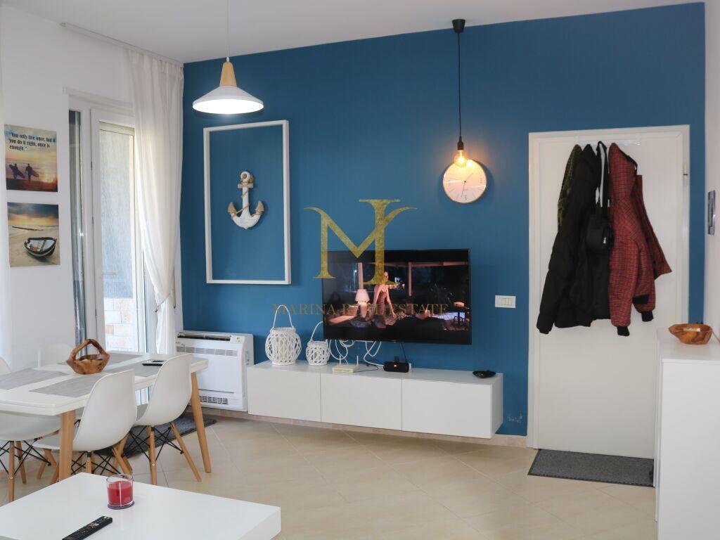 FOR SALE 2+1 APARTMENT WITH YARD LURA 3 BAY OF LALZ +YARD