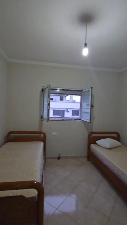 Apartament 2+1 me qera Komuna e Parisit