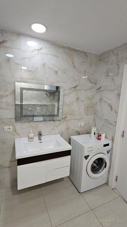 Apartament 1+1 për Qira – “9 Katëshet”, Tiranë! 800 € /Muaj