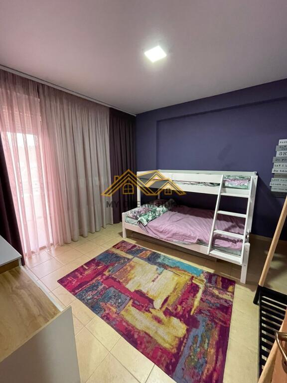 JEPET ME QIRA APARTAMENT 2+1+2 ME PAMJE NGA QYTETI DHE DETI NE VOLLGA!