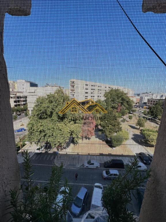 SHITET APARTAMENT 2+1 TEK SHESHI PRANVERA DURRES!