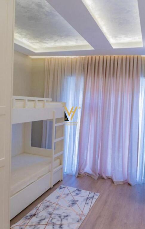 JEPET APARTAMENT 2+1+2 ME QIRA TE KODRA E DIELLIT 850 EURO