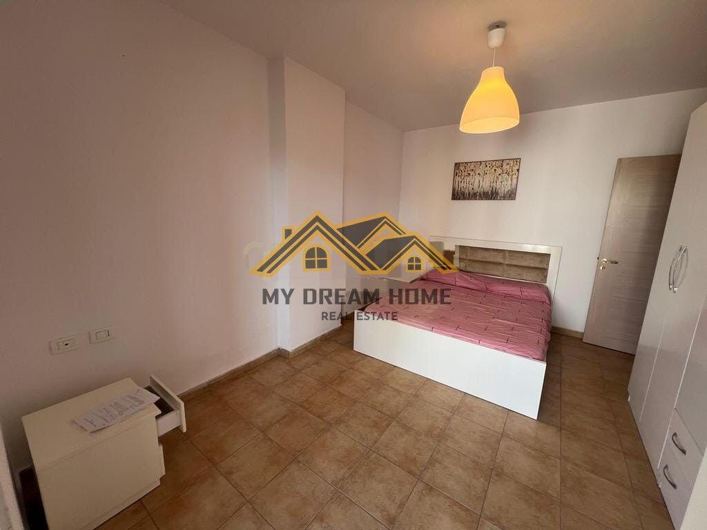 SHITET APARTAMENT 1+1 ME KUZHINE TE VECUAR +VERANDE NE PLEPA KOMPLEKSI ROTONDO !