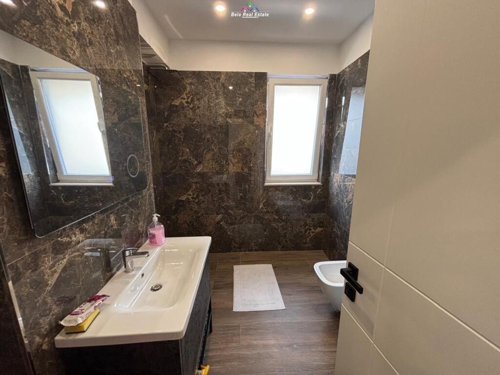 Apartament Ne Shitje 1+1 ne Qender (ID B110501) Tirane