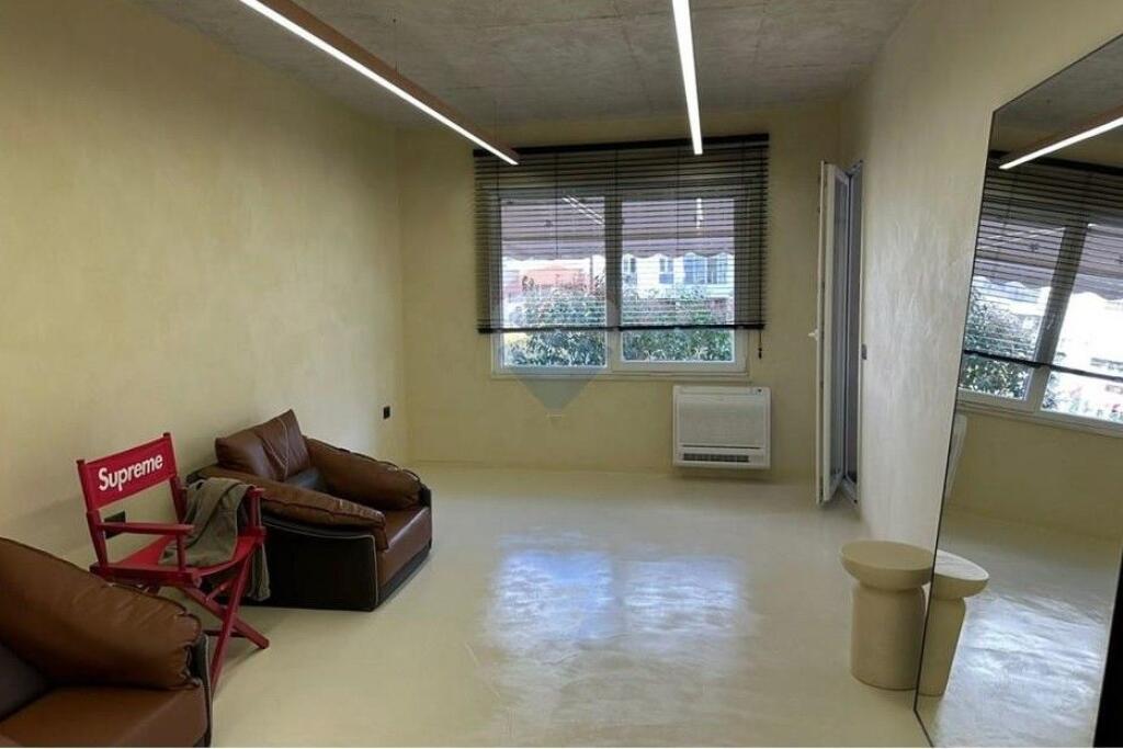 Dyqan - Për Shitje - Kika 2, Tiranë !!! (ID: 530261038-4734)