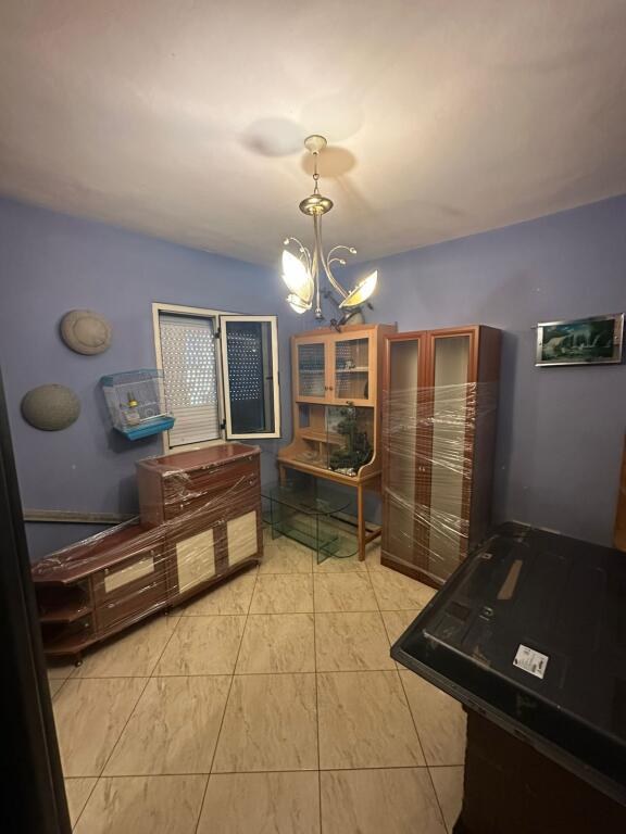 🏡 Shitet Apartament 3+1 – Rruga Irfan Tomini