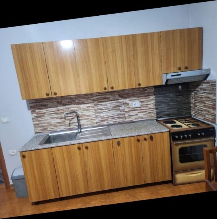 Jepet Apartment me qera 2+1, 13847