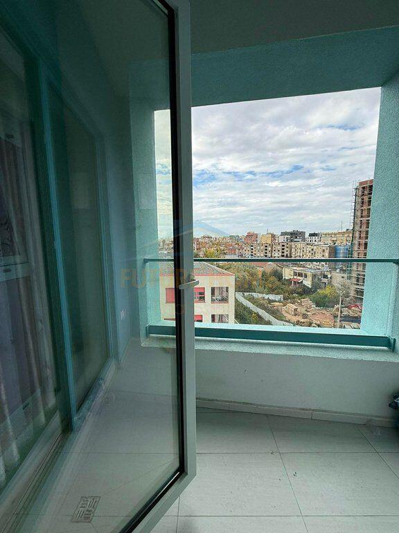 Qera, Apartament 2+1 Rezidenca Kadiu, Ali Demi 500 €,UNA60345