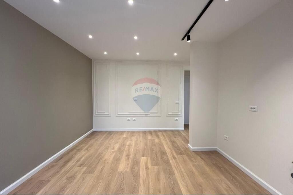 APARTAMENT 1+1 PER SHITJE TE MYSLYM SHYRI