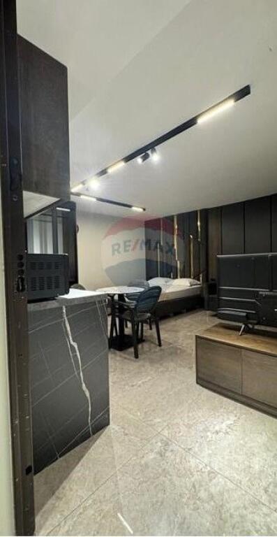 Appartamento - In Vendita - Via Muhamet Gjollesha, Tirana  ID:530471001-354