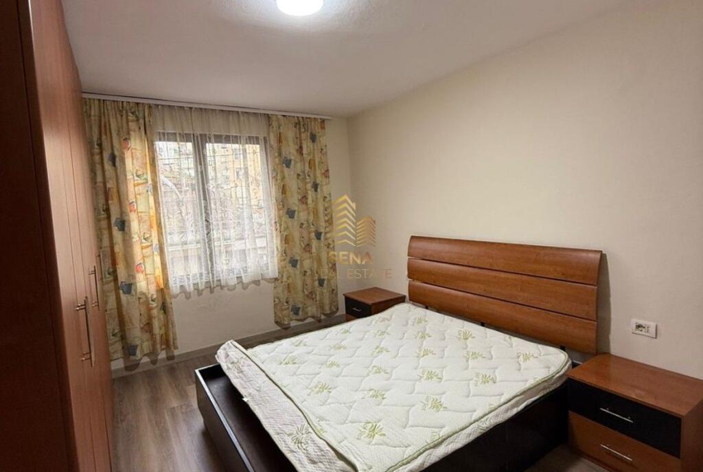Qira, Apartament 1+1+ Kuzhine e Vecuar, Mine Peze ,500 Euro
