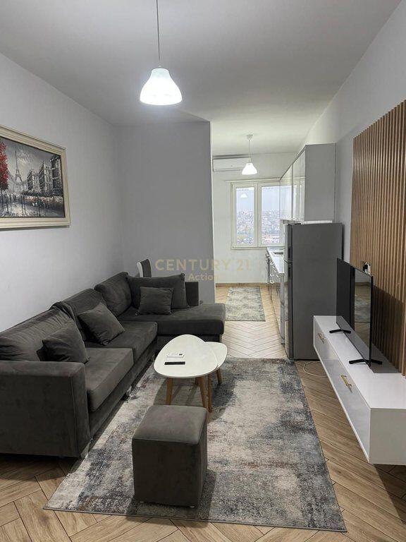 Japim me qira Apartament 1+1 Rruga e Dibres!