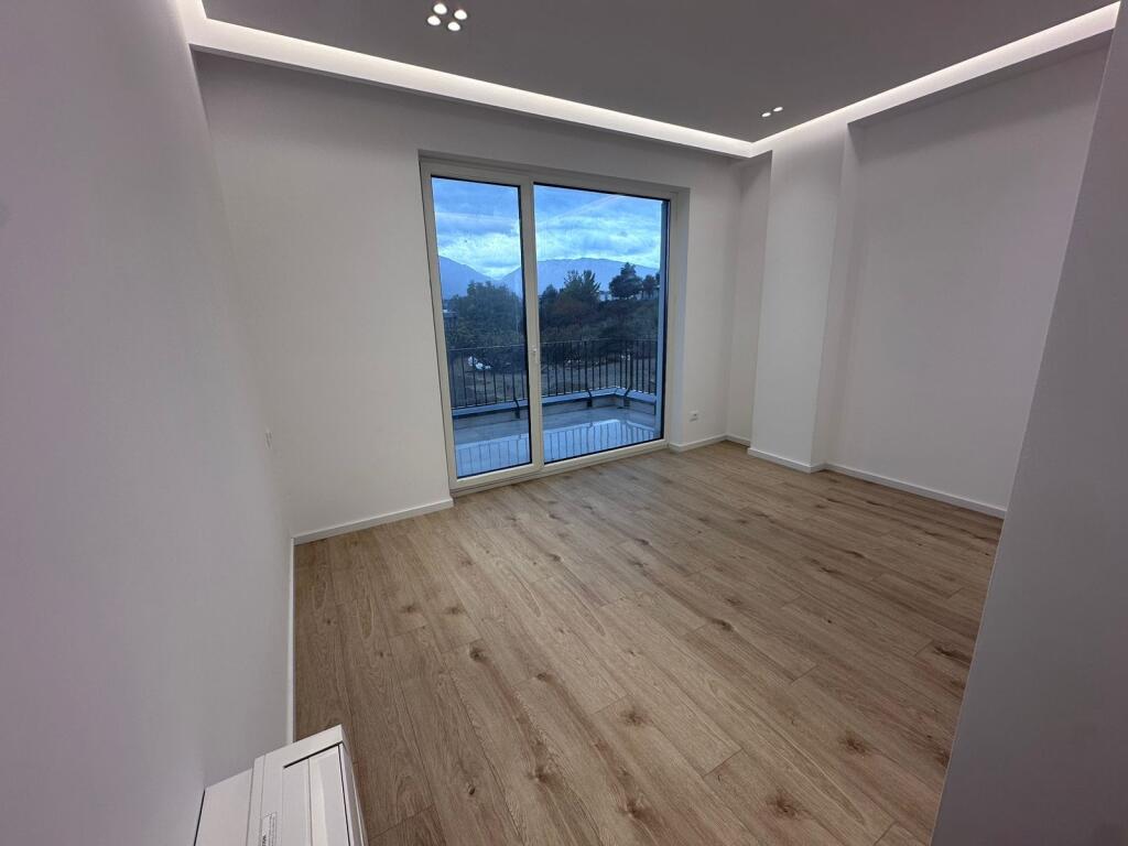 Vile me qera tek Fz Forest