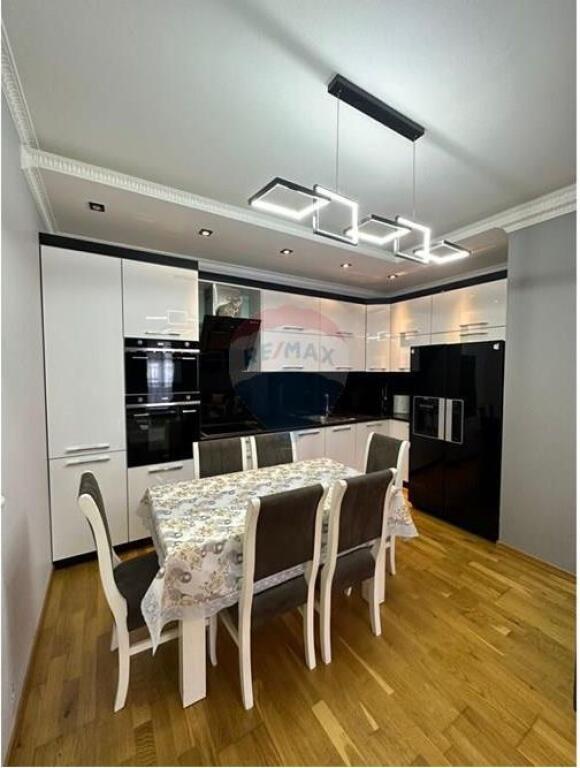 Apartament - Për Qira - Rruga Teodor Keko, Tiranë