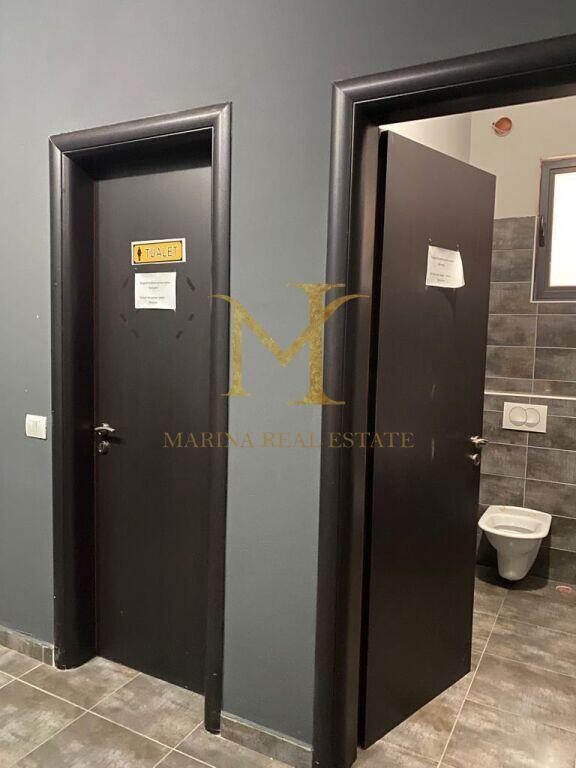 JEPET AMBIENT BIZNESI NE QENDER TE DURRESIT