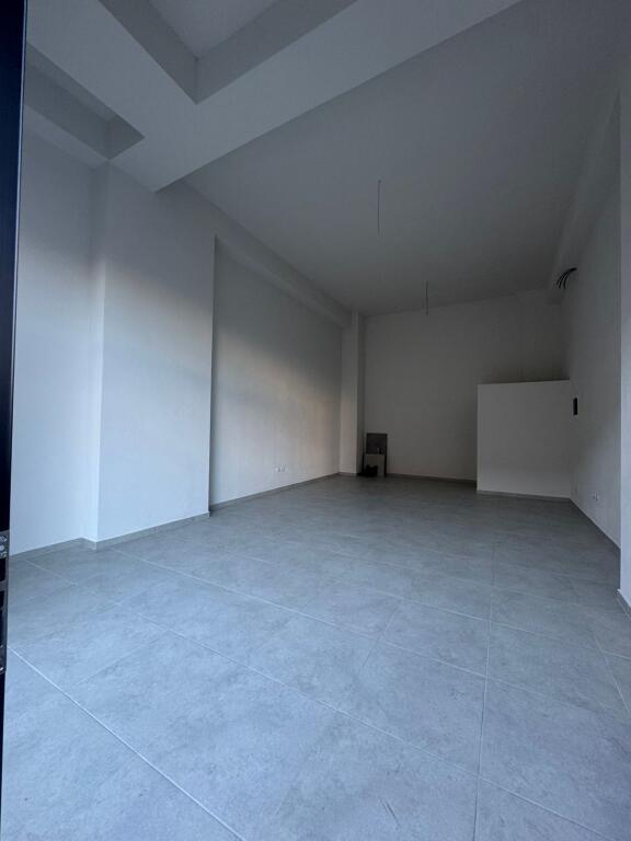 DYQAN ME QERA 55 M2 GOLDEN PARK 3 700 EURO