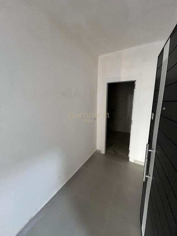 Apartament 1+1 në Shitje në Golem!