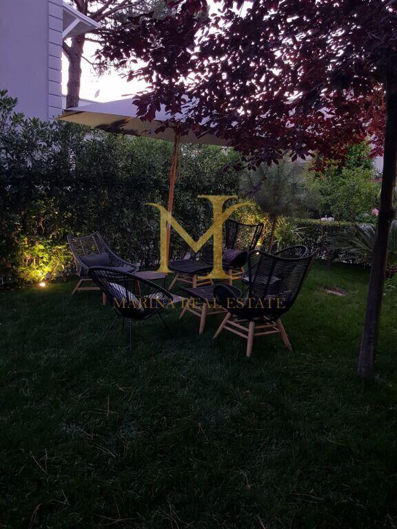 SHITET VILE NE KOMPLEKSIN LURA 1 GJIRI I LALZIT!