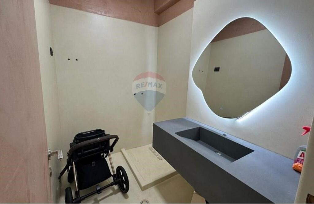 Dyqan - Për Shitje - Kika 2, Tiranë !!! (ID: 530261038-4734)