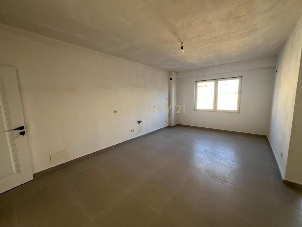 Apartament 1+1 në Shitje në Golem!