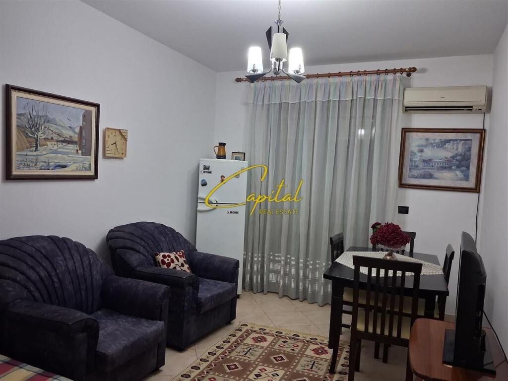 APARTAMENT ME QERA 1+1 QENDER 70.000 LEKE