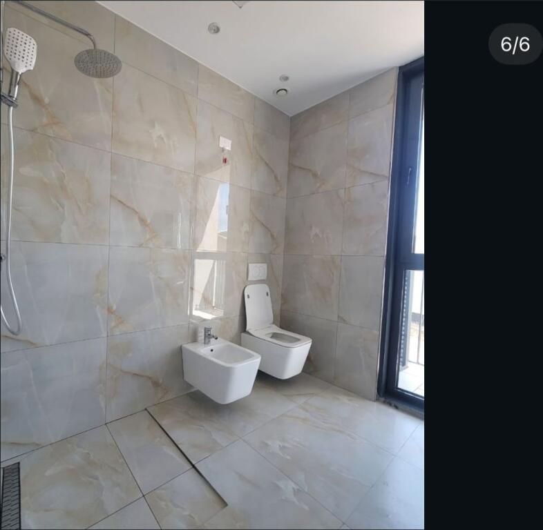 Jepet me Apartament 2+1 per Zyre te Lake View Rezidence!